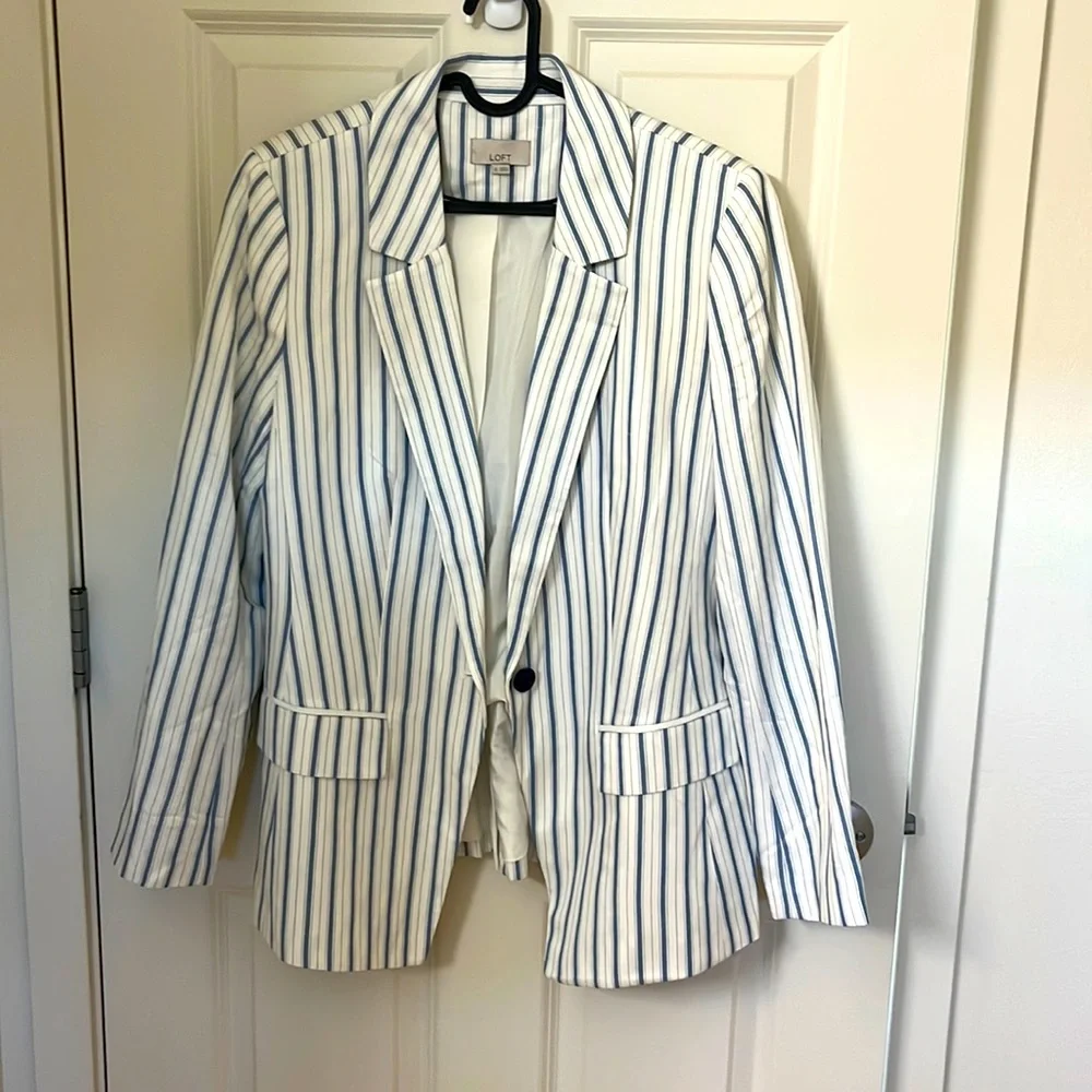 Striped blazer - Picture 1 of 3